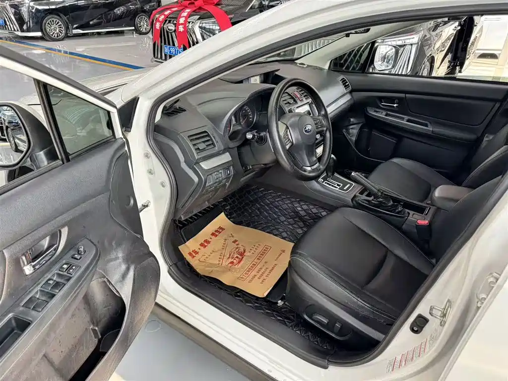 Subaru XV 2015 2.0i Elite Edition фото 5