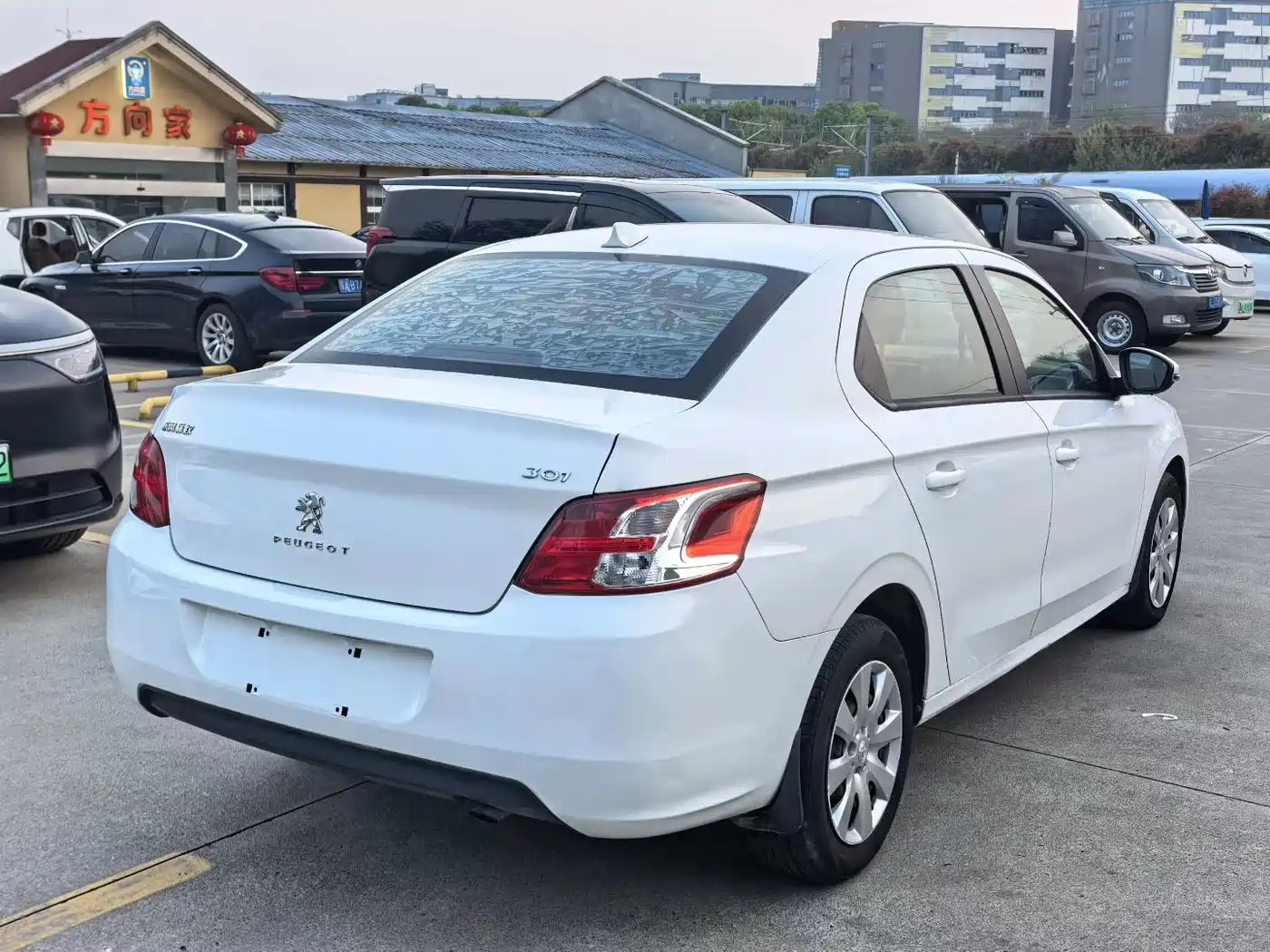 Peugeot 301 2014 2014 1.6L Manual Comfort Edition