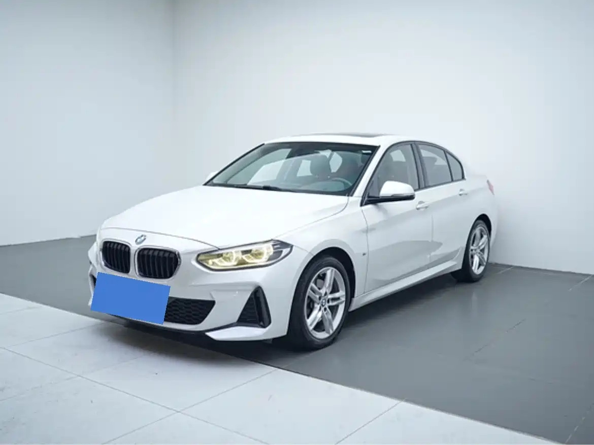 BMW 1 Series 2019 118i M Sport Package фото 8