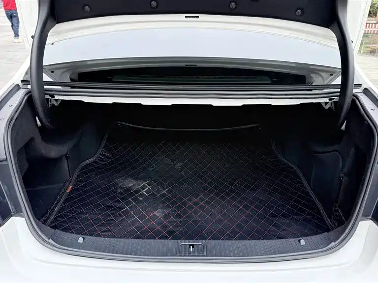 Mercedes-Benz E-Class 2015 E 260 L Sport фото 19