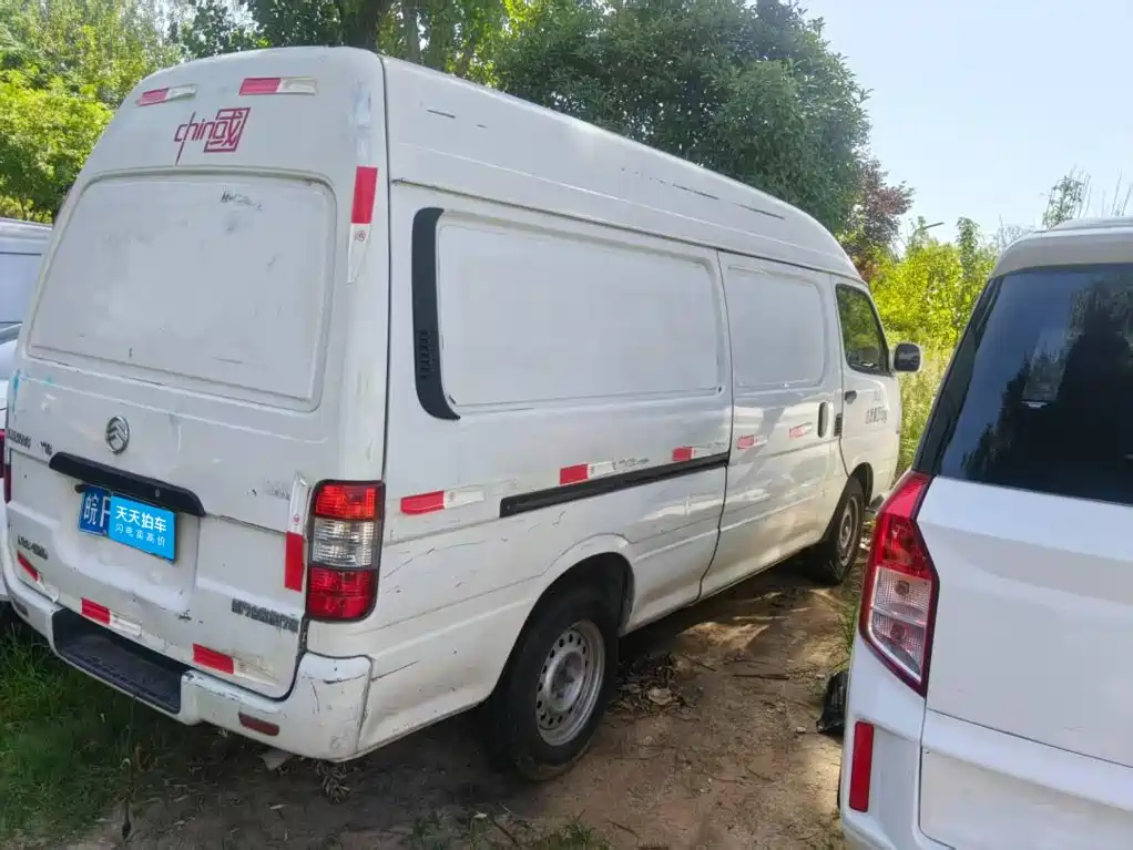 Golden Dragon Hiace 2020 2020 1.8L Gasoline Longyun GL850 Long Wheelbase High Roof LJ4A18Q6 Logistics Vehicle