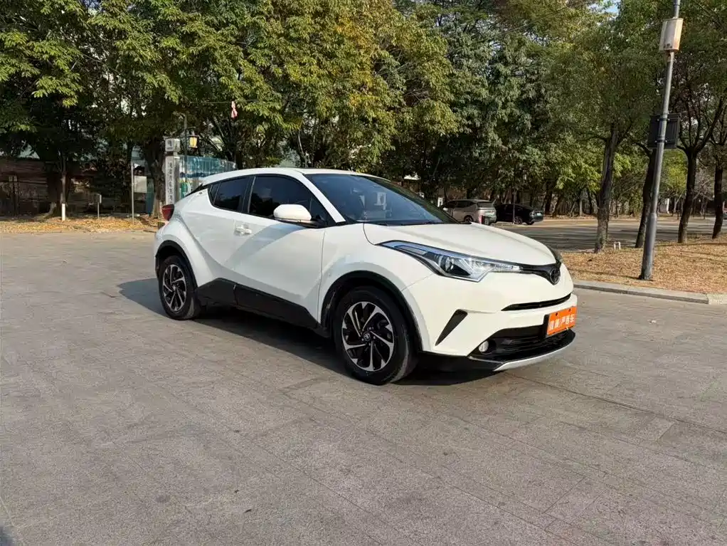 Toyota IZOA 2018 2.0L Yichi Edition China V фото 2