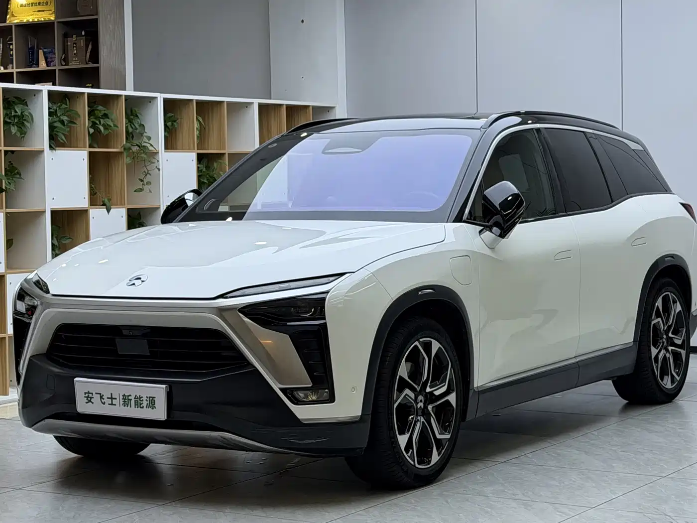 NIO ES8 2020