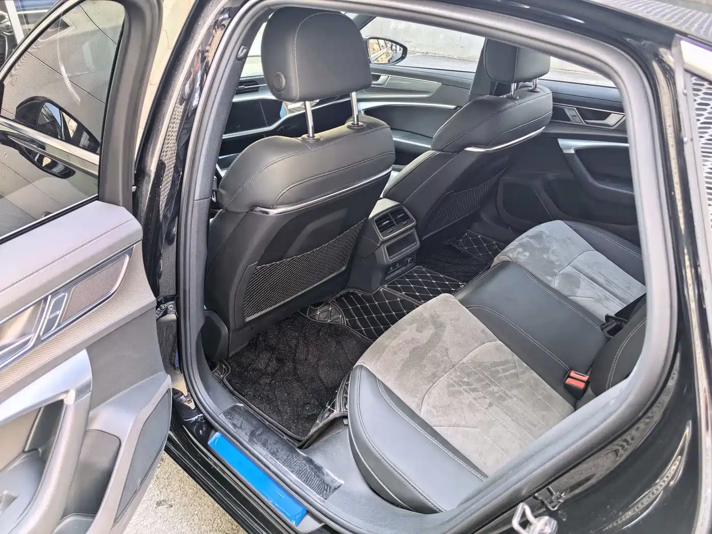 Audi A6L 2023 40 TFSI Luxury Dynamic фото 6