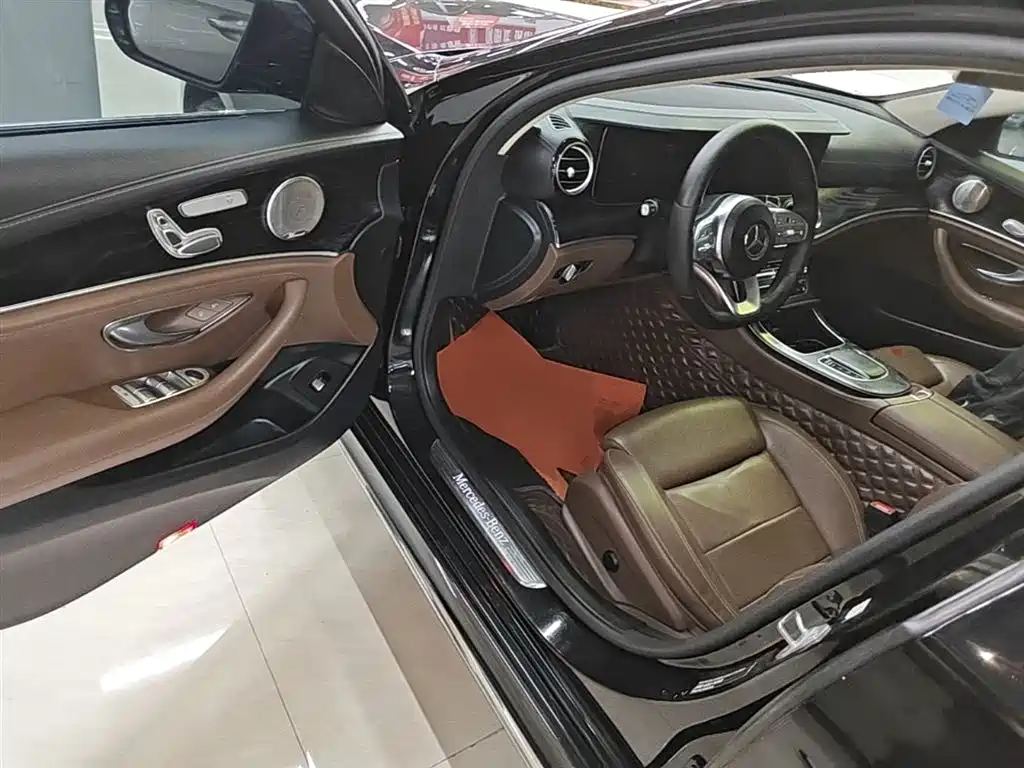 Mercedes-Benz E-Class 2019 E 200 L Sport фото 16