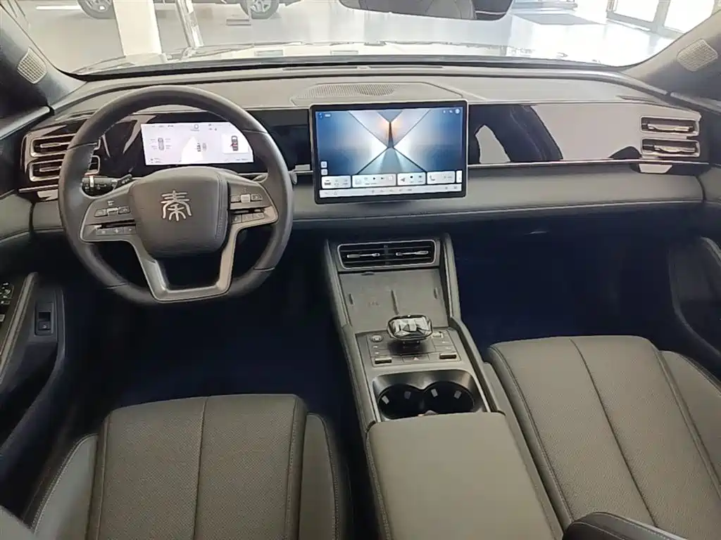 BYD Qin L 2025 DM-i Smart Drive Edition 120KM Surpassing фото 10