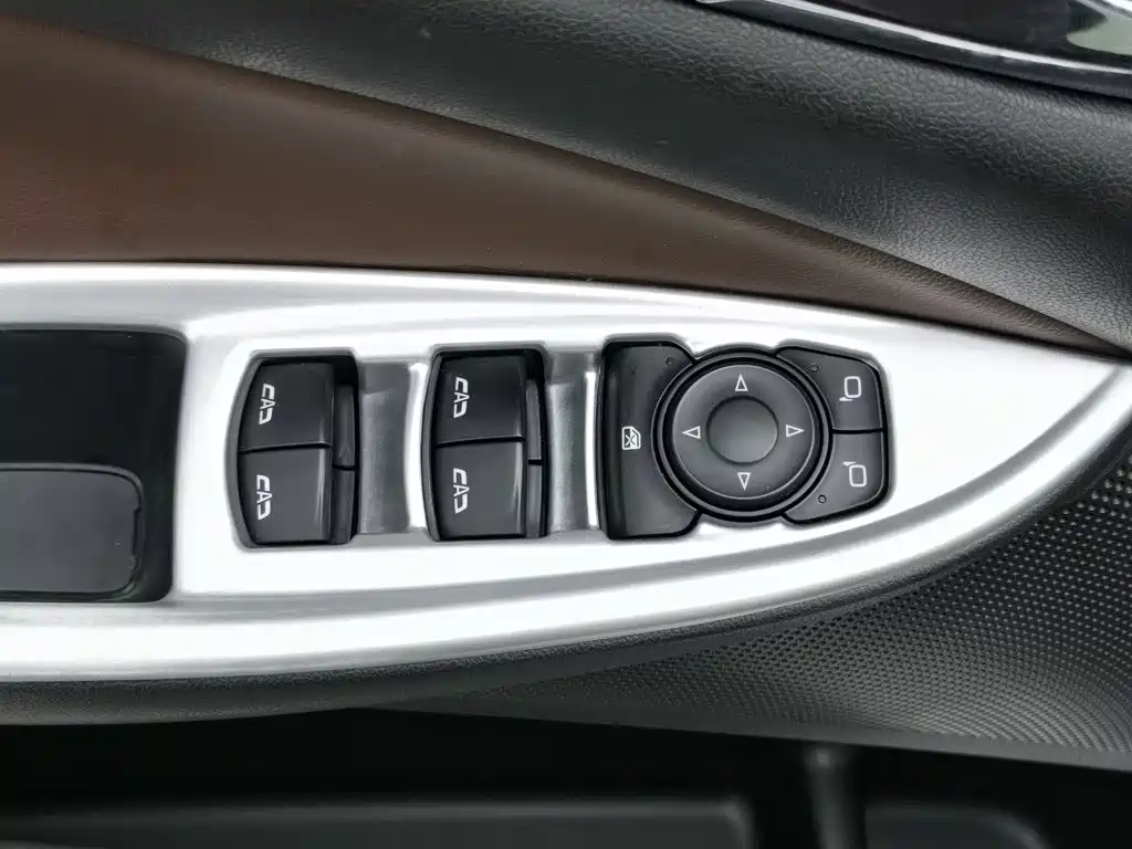 Buick GL6 2018 2018 18T 6-Seater Premium