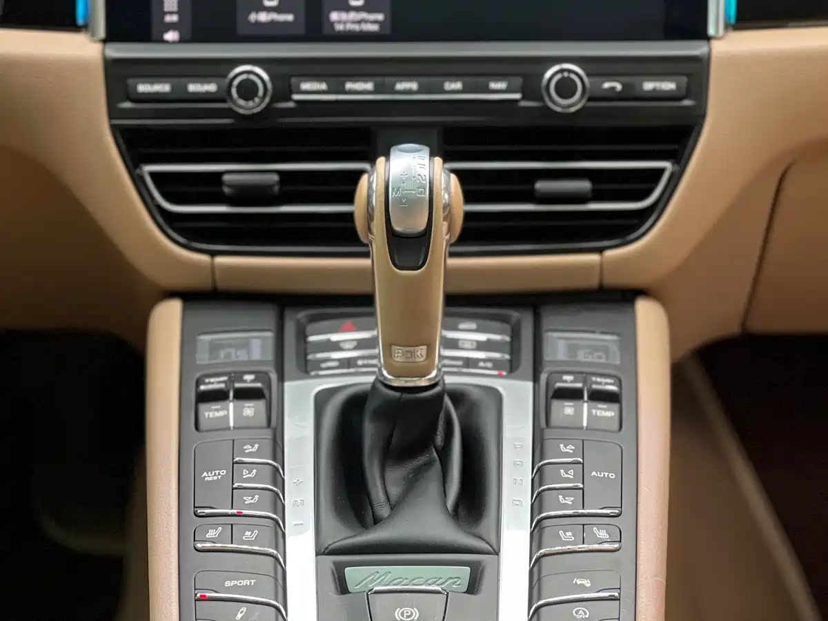 Porsche Macan 2020 Macan 2.0T фото 15