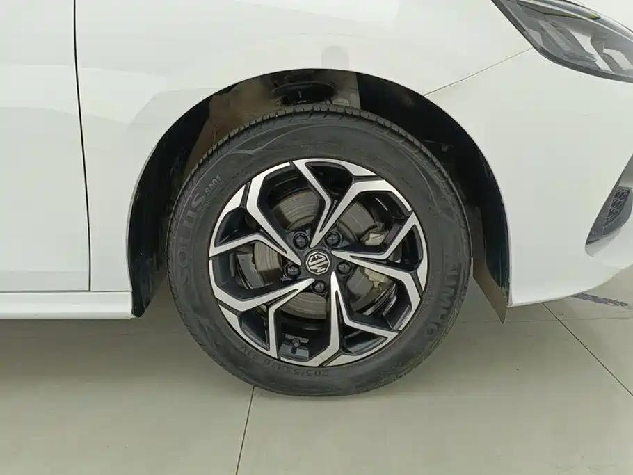 MG MG5 2024 2023 180DVVT CVT Luxury Edition