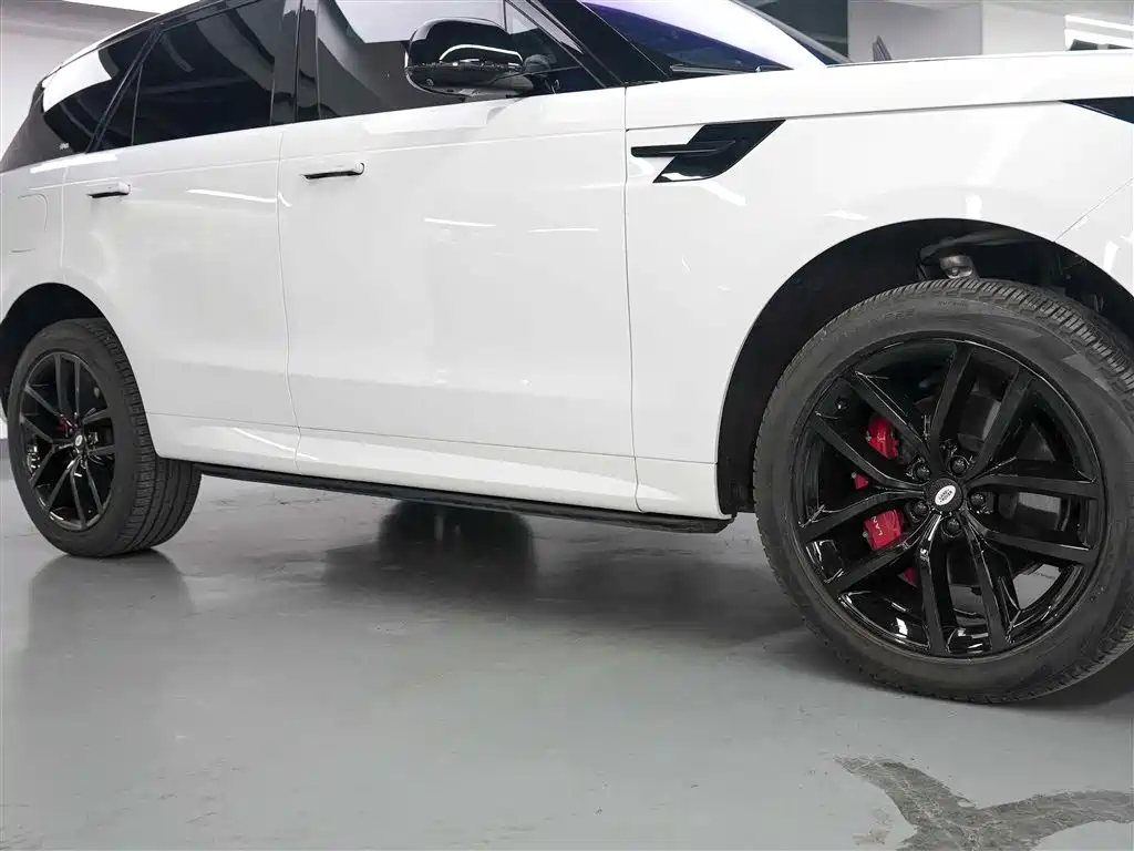 Land Rover Range Rover Sport 2025 400PS Dynamic SE фото 14