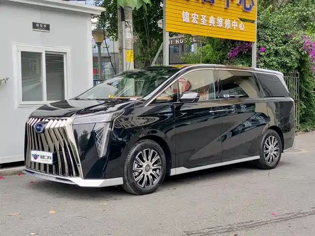 GAC Trumpchi E9 2025 Model E9 Super Fast Charging Premium