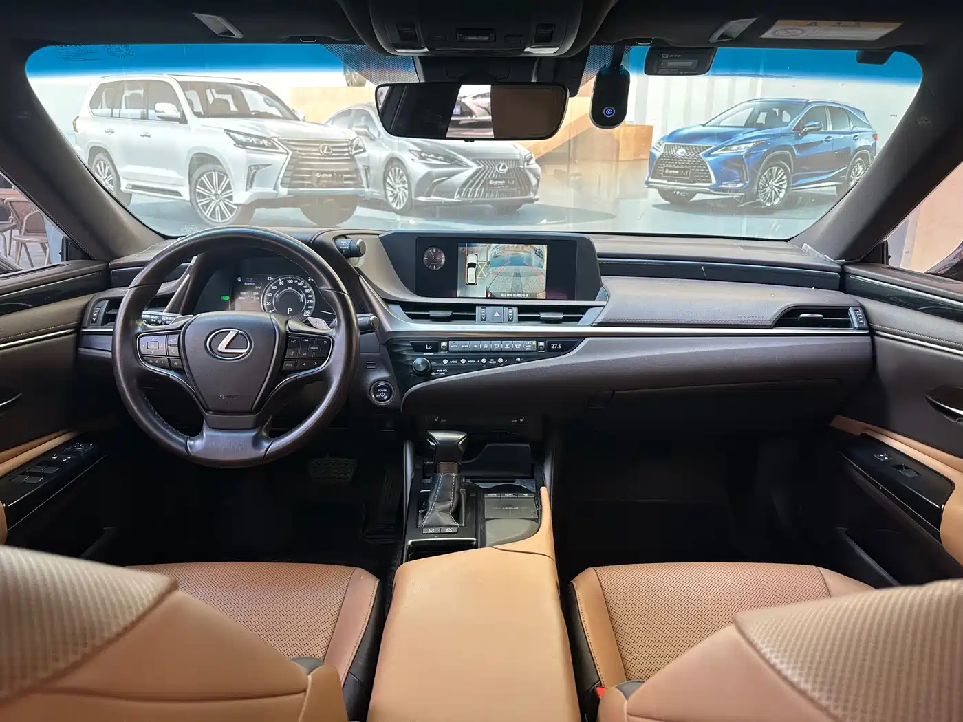 Lexus ES 2020 Model 300h Excellence Edition China V фото 17