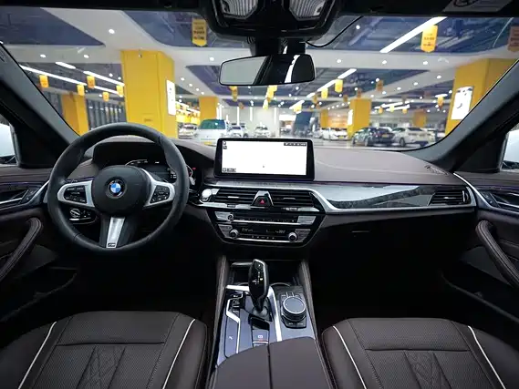 BMW 5-SERIES