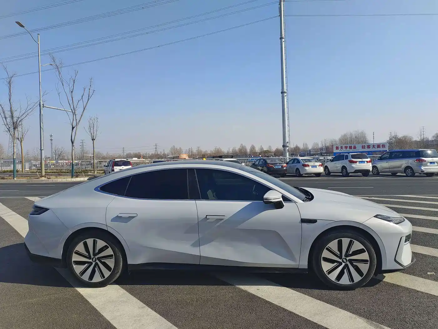 GEELY GALAXY GALAXY E8