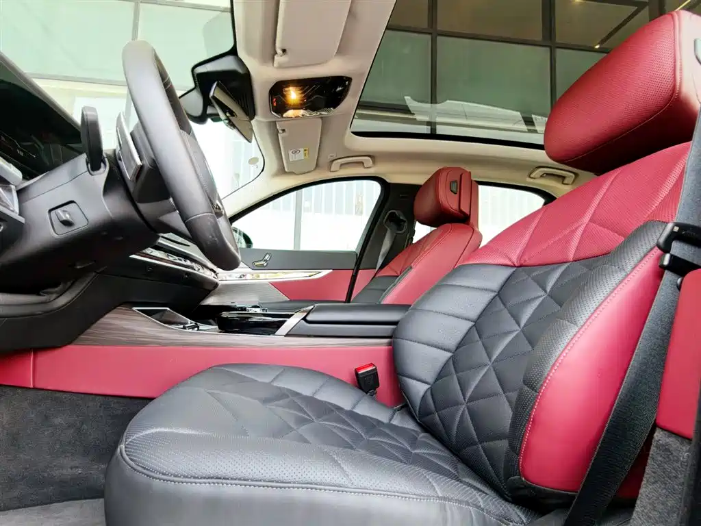 BMW 7-SERIES