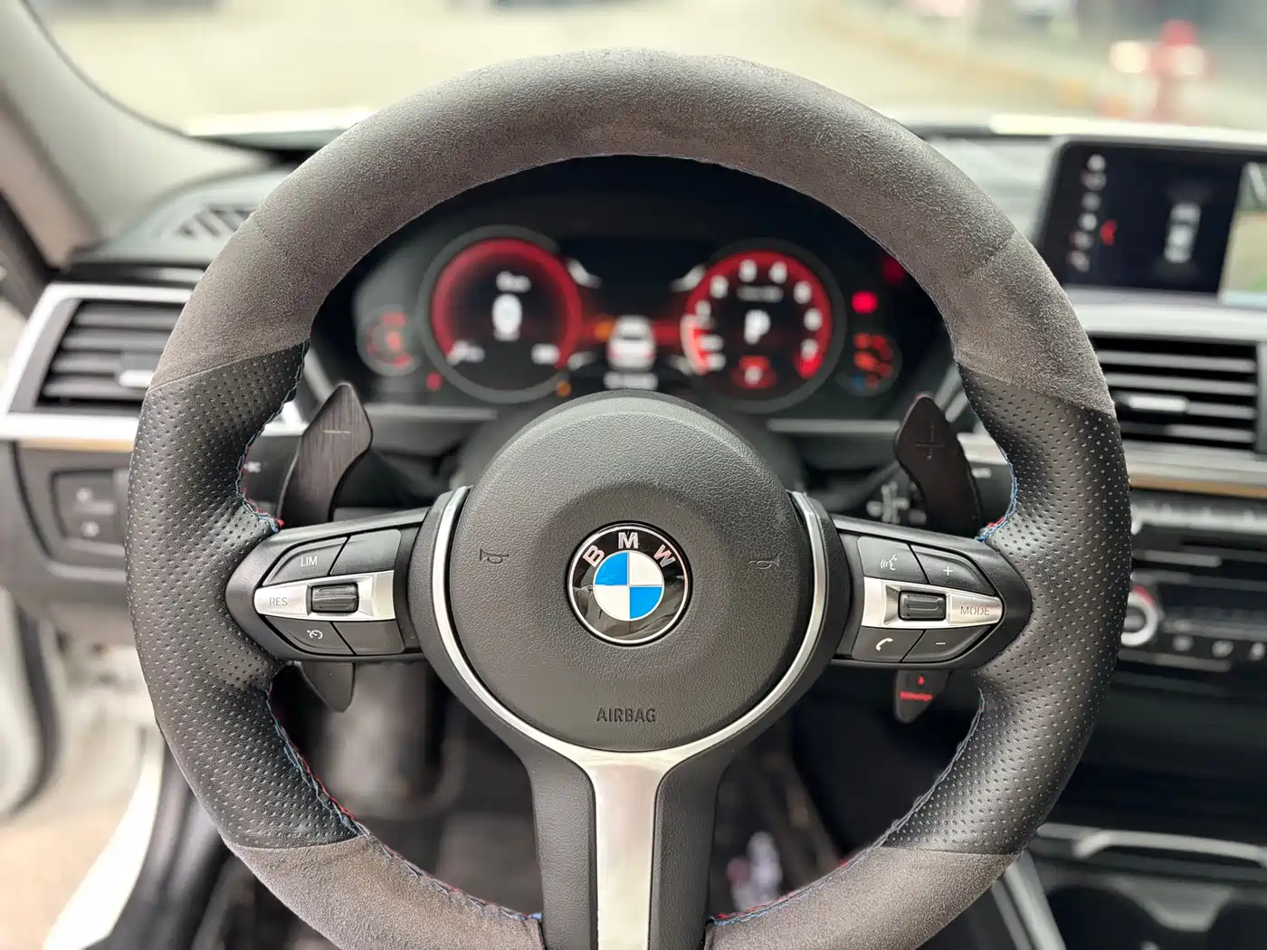 BMW 3 Series 2018 320Li Leading M Sport Package фото 12