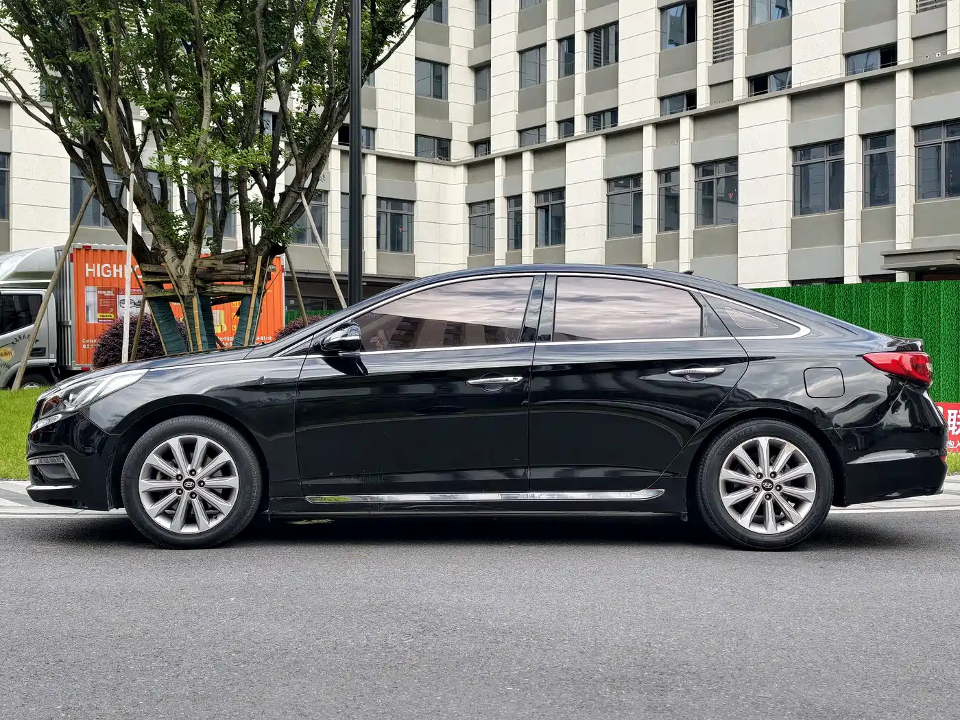 Hyundai Sonata 2015 1.6T GLS Smart фото 2