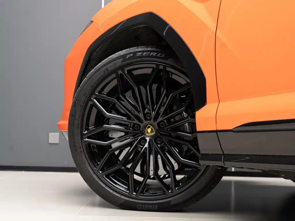 Lamborghini Urus SE 2025 2025 4.0T Standard Edition