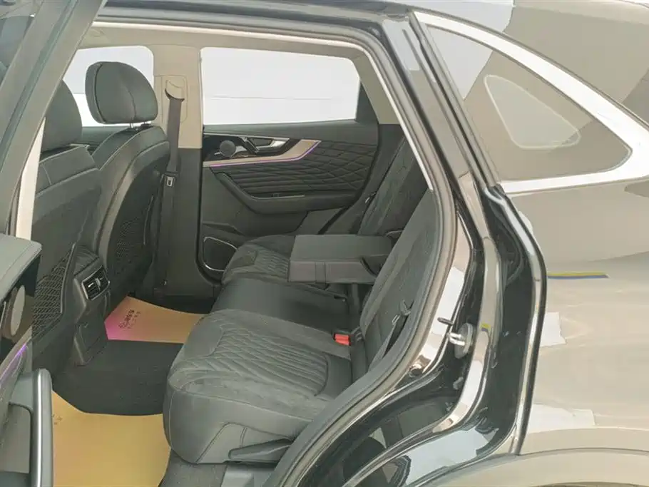 Hongqi HS5 2022 Facelift 2.0T Smart Flag Enjoyment Edition фото 11