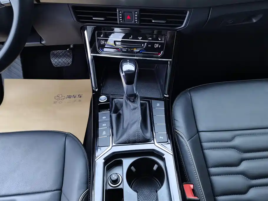 Volkswagen Passat 2020 330TSI Elite Edition China VI фото 16