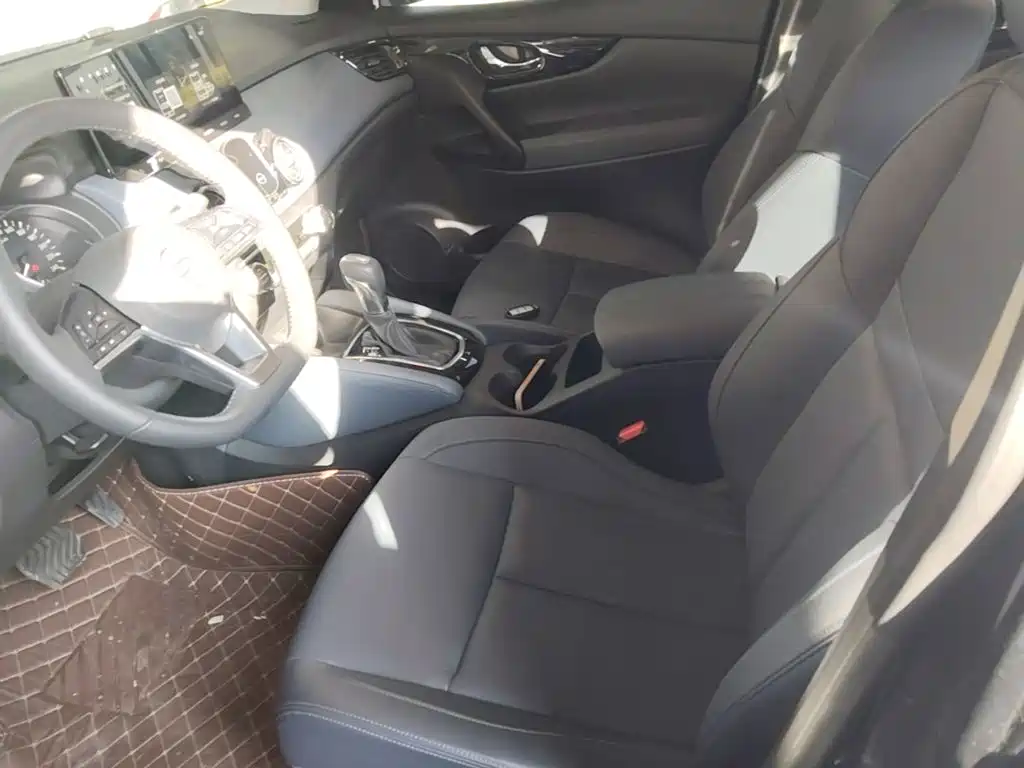 Nissan Qashqai 2024 2025 Honor 2.0L CVT XV+ Leading Edition