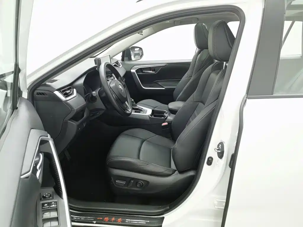 Фото 10 - Toyota Wildlander
