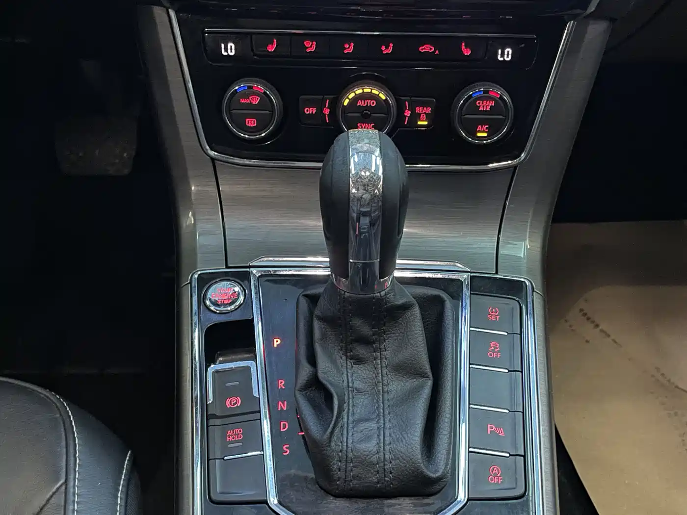 Volkswagen Passat 2017 330TSI DSG Prestige фото 17