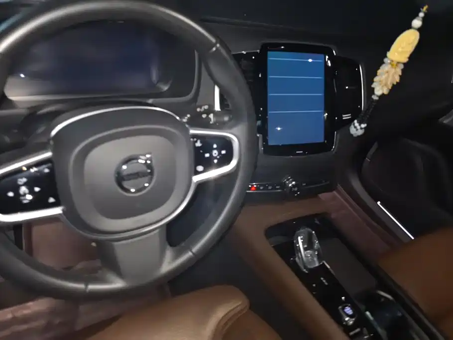 Фото 12 - Volvo XC90 Plug-in Hybrid