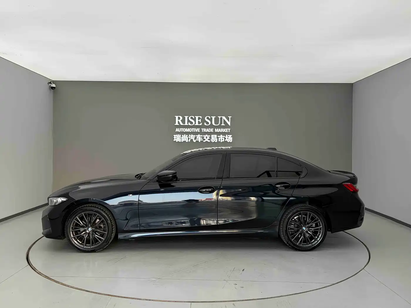 BMW 3 Series 2024 325Li M Sport Shadowline Package фото 4