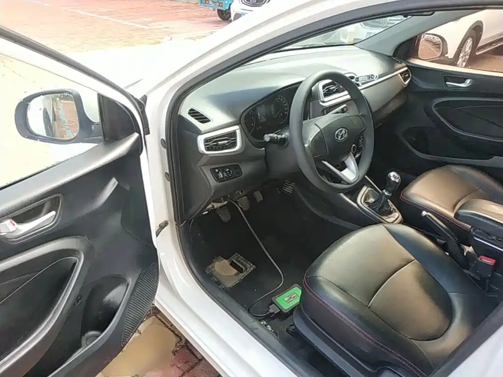 Hyundai Verna 2018 2017 1.4L Manual Color Sunroof Edition (China V)