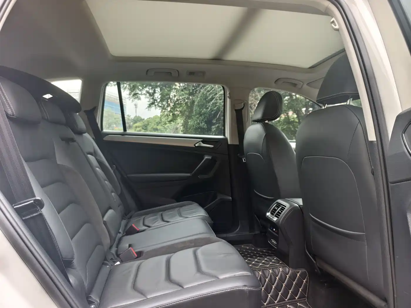 Volkswagen Tiguan L 2021 330TSI Automatic 2WD Smart фото 12
