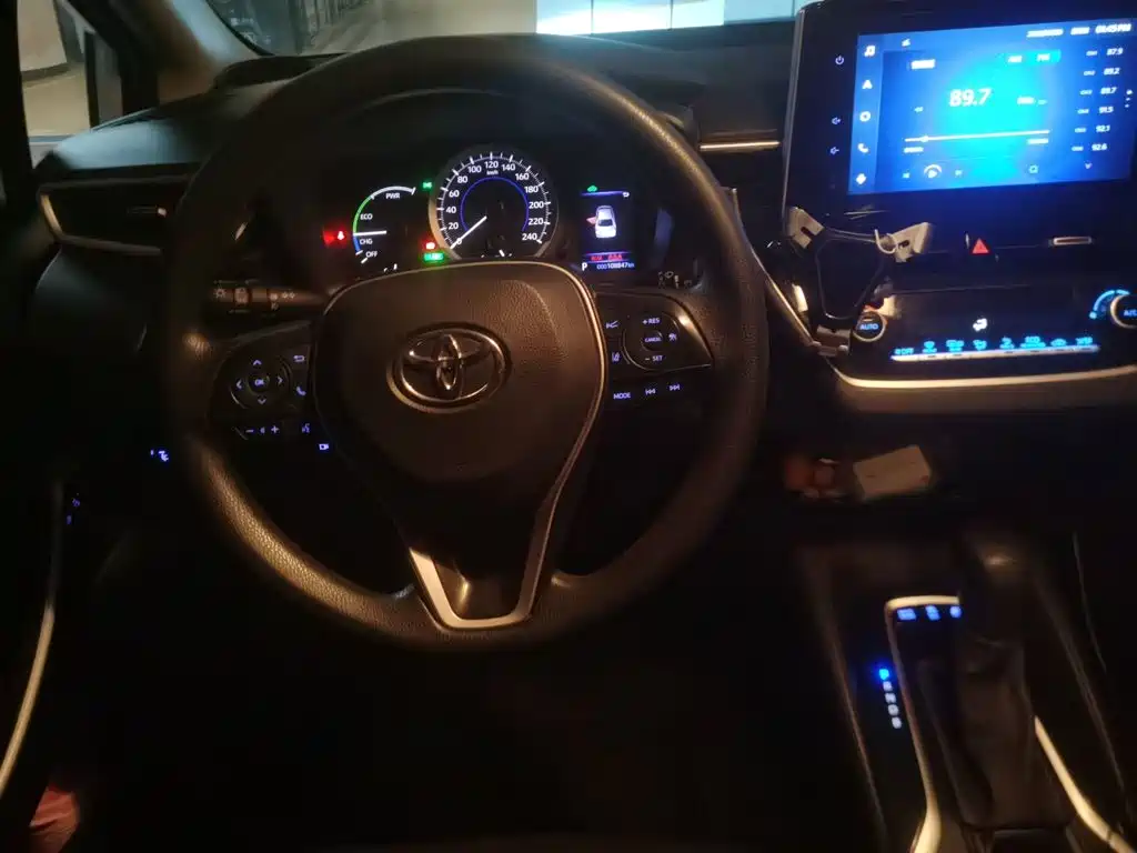 Photo 3 - Toyota Corolla