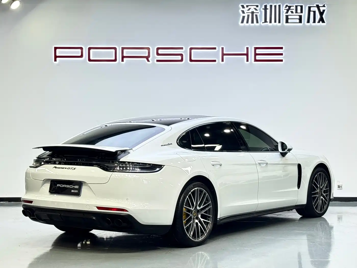 Porsche Panamera 2023 Facelift Panamera Executive Long Wheelbase Platinum Edition 2.9T фото 9