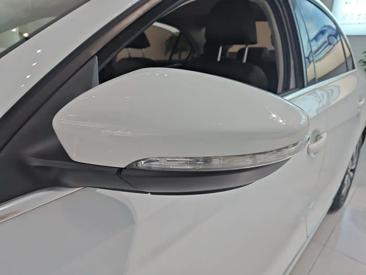 Volkswagen Sagitar 2017 230TSI Automatic Comfort фото 19