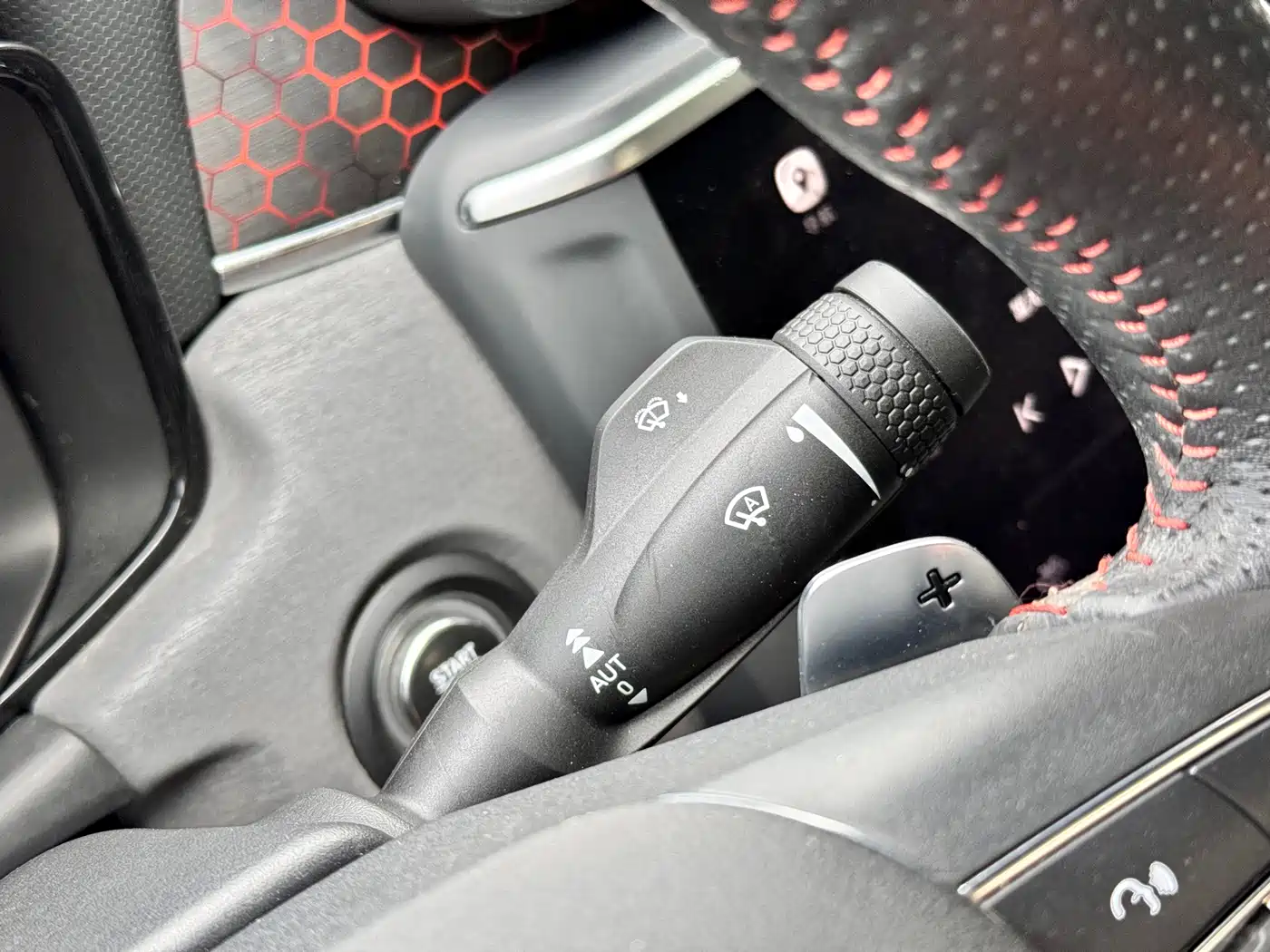 Lynk & Co 03 2019 2.0TD Auto Power Pro Version фото 20