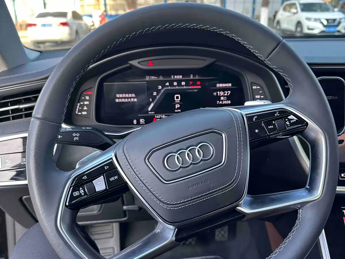 Audi A7L 2025 Model Year 45 TFSI quattro Premium фото 13