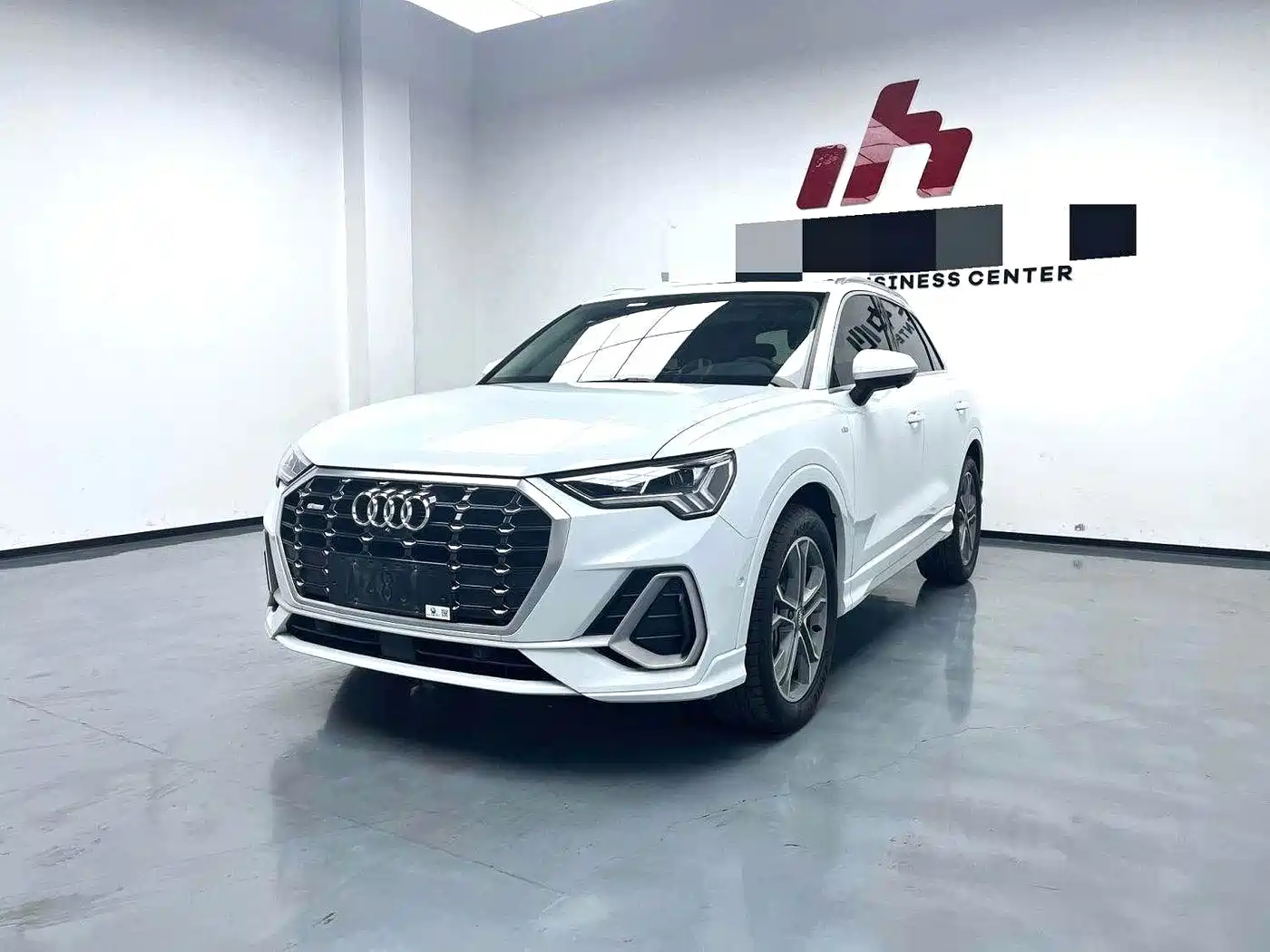 Фото 1 - Audi Q3