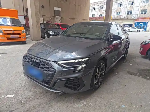 Audi A3 A3L Limousine 35 TFSI, Стиль Спорт