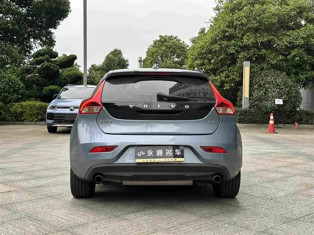 Volvo V40 2019 2018 T3 Inscription Edition