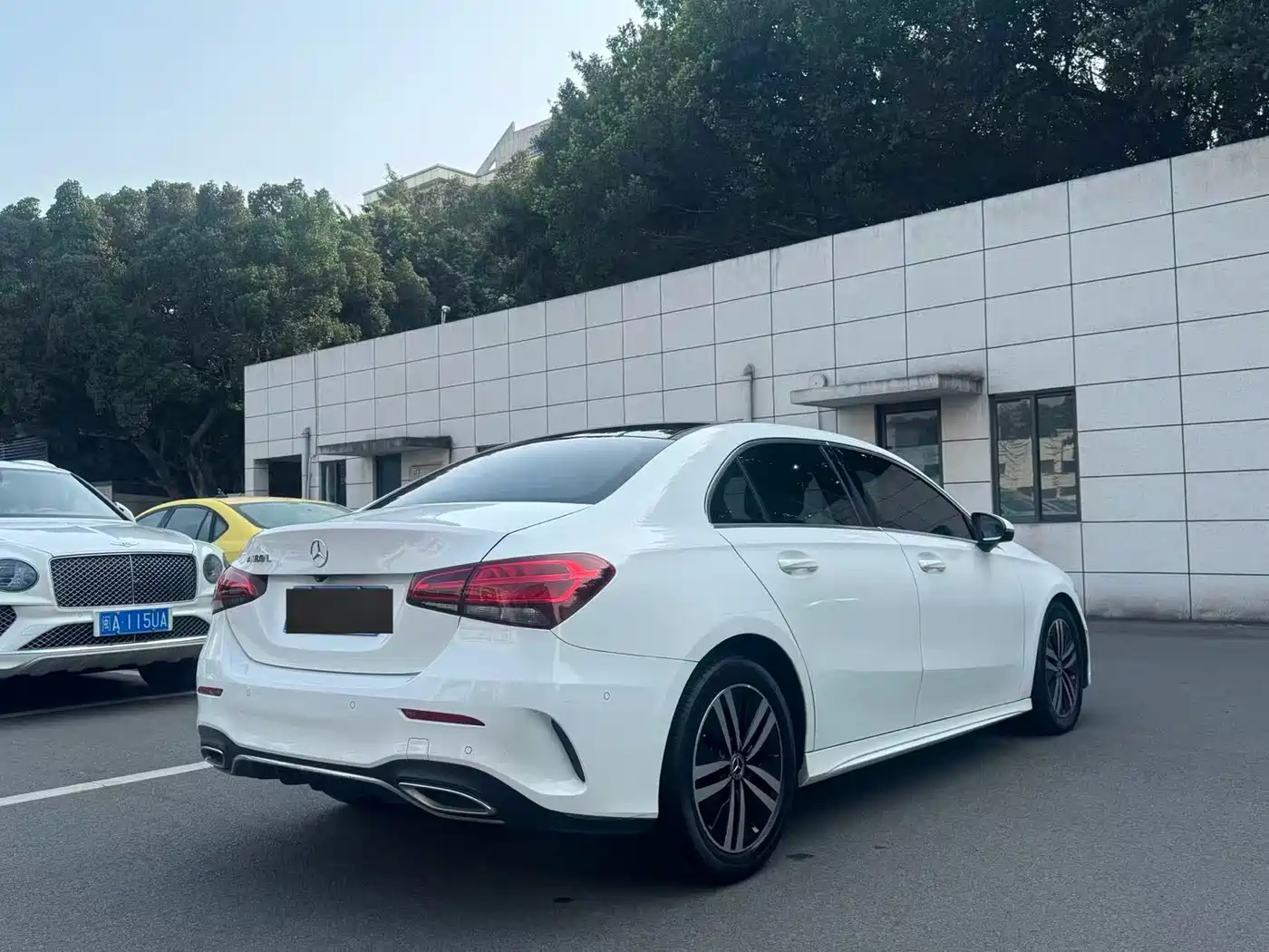Mercedes-Benz A-Class 2019 A 180 L Sport Sedan фото 8