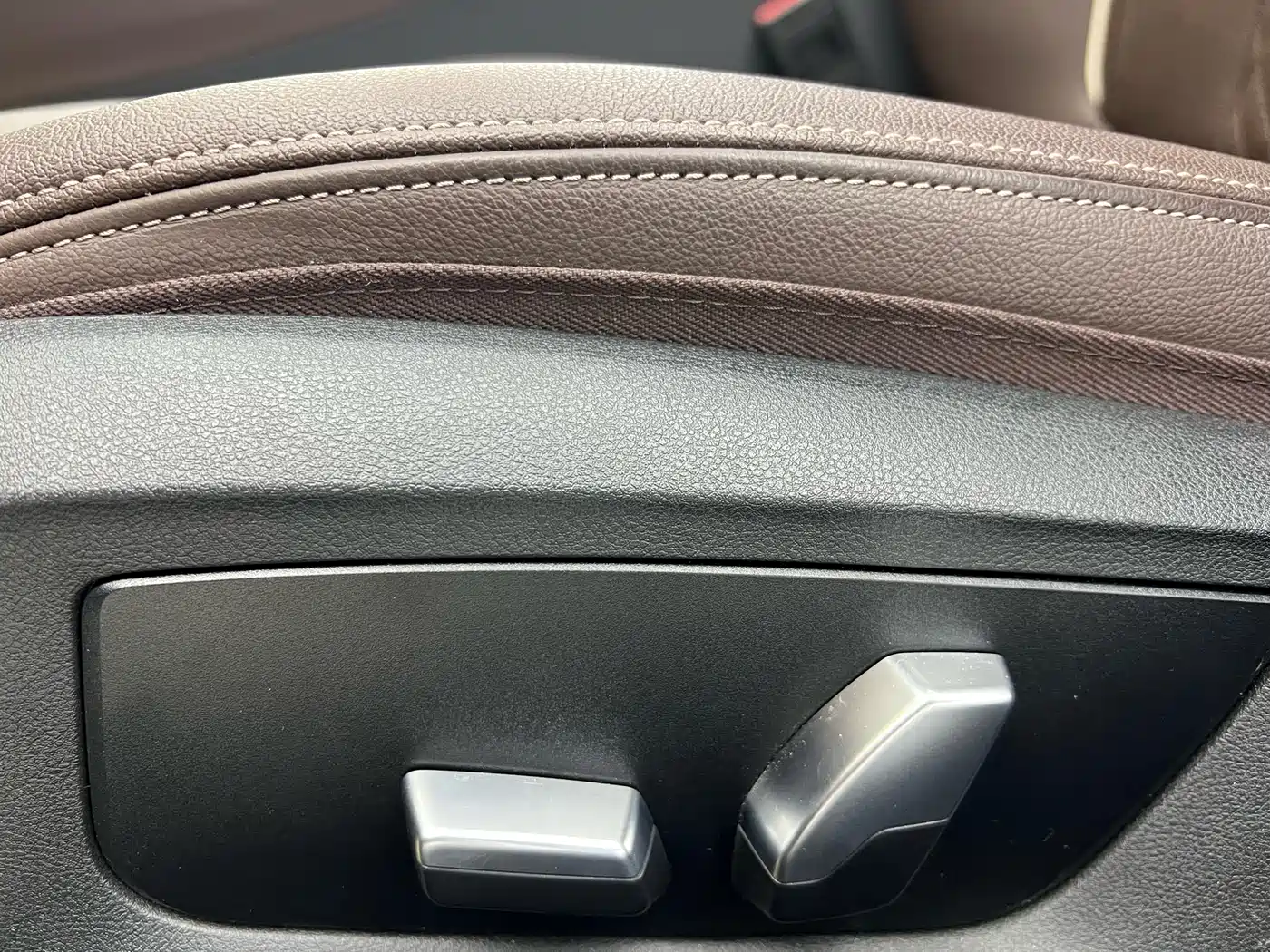BMW 5 Series 2023 Facelift 530Li Leading M Sport Package фото 6