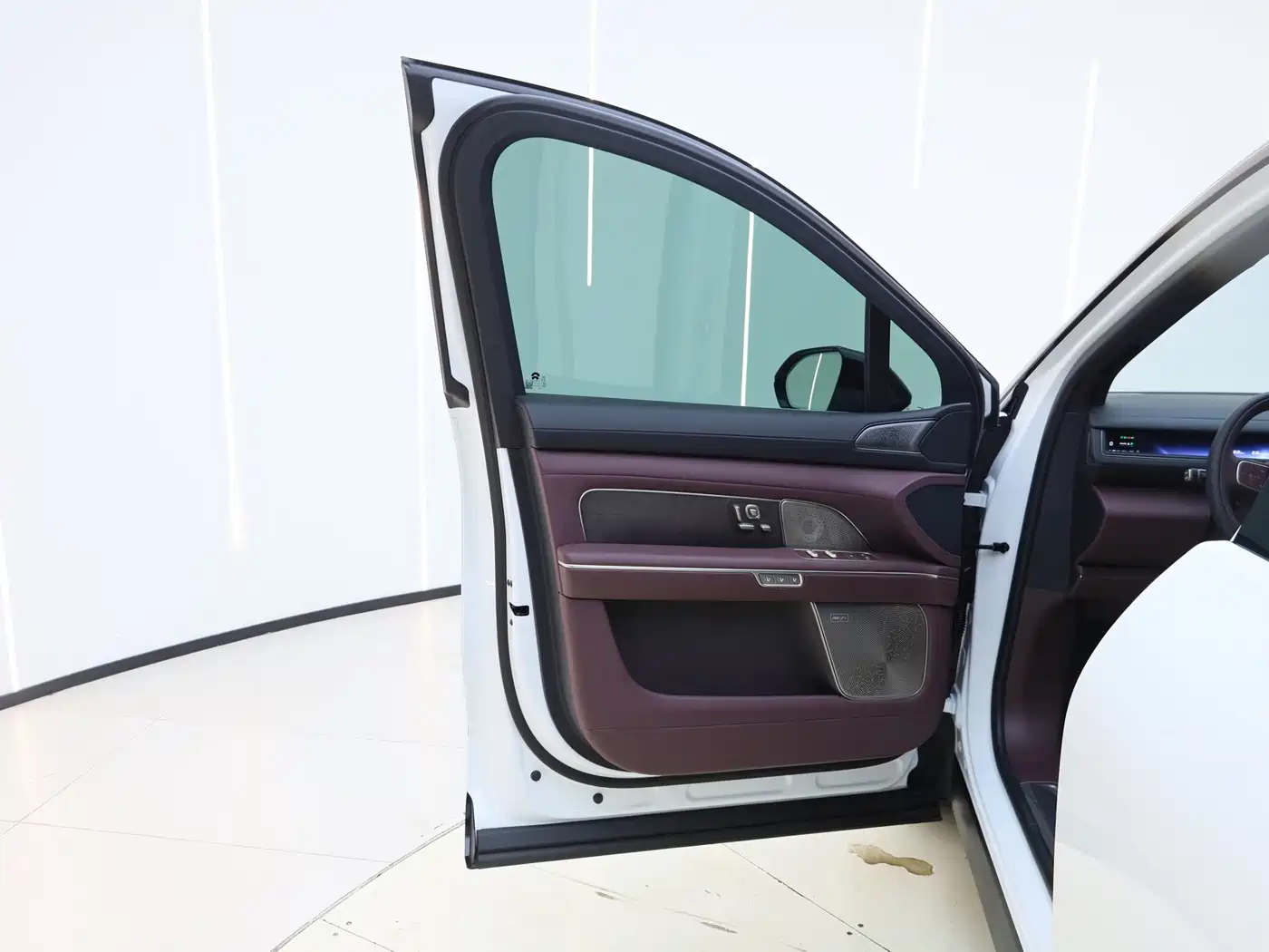 NIO ES8 2026 2025 Base Model 7-Seater