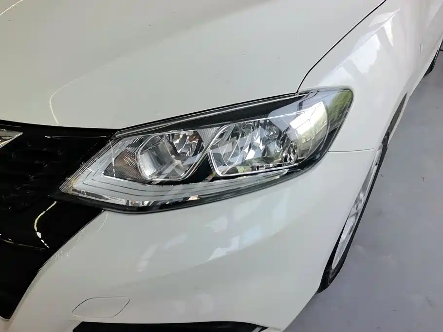 Nissan Tiida, миниатюра 5