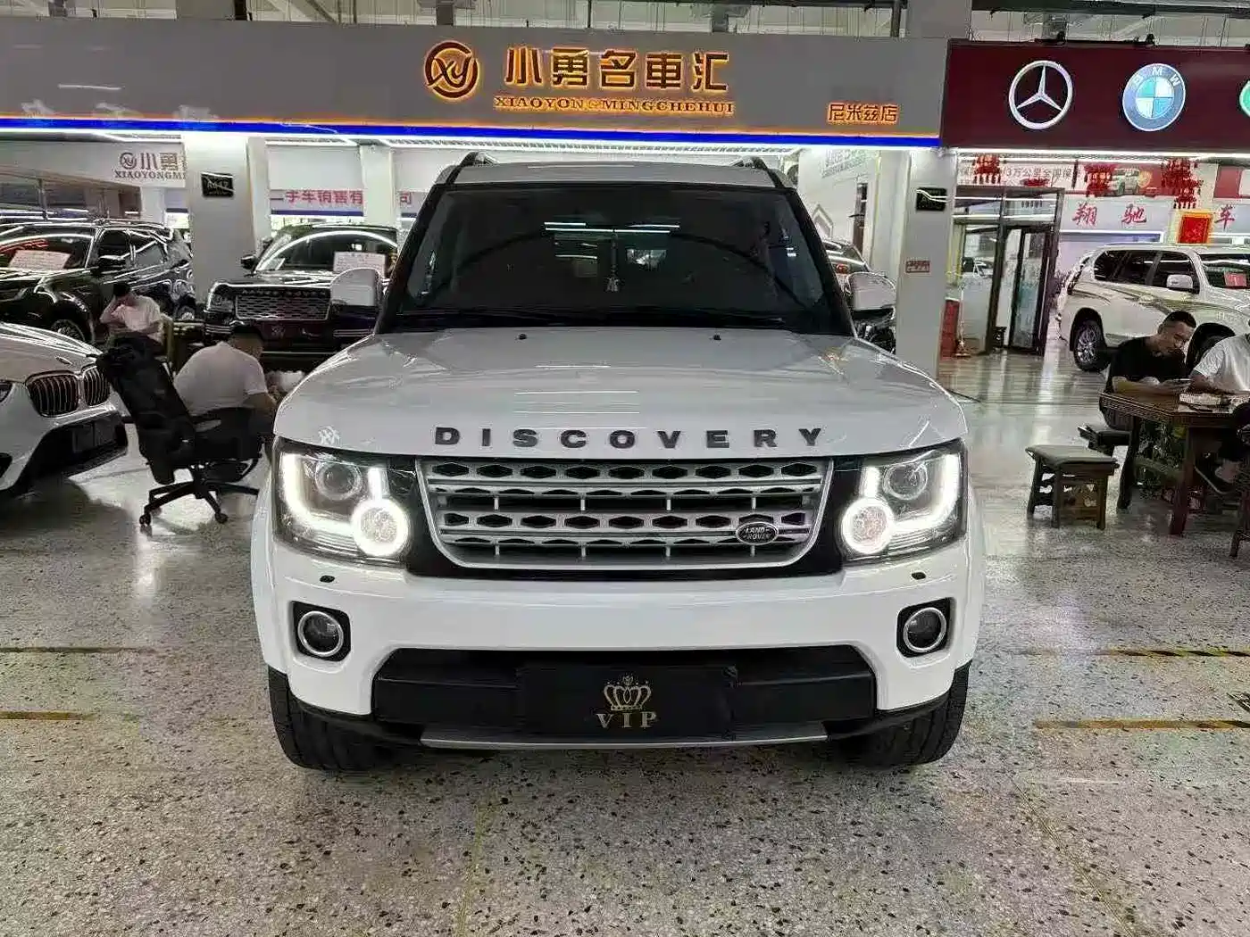 Land Rover Discovery 2016 3.0 SC V6 HSE фото 2