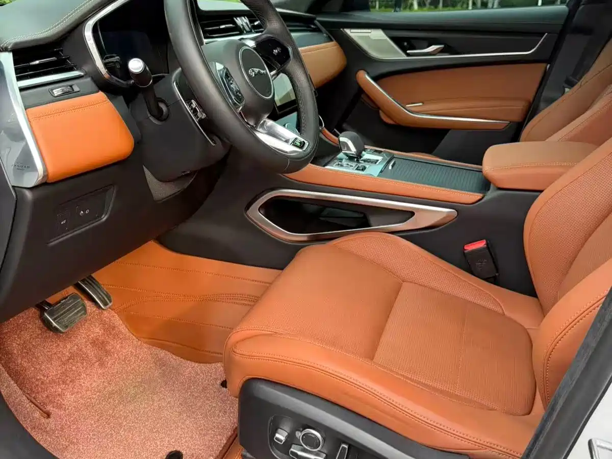 Jaguar F-PACE 2023 2023 P400 SPORT