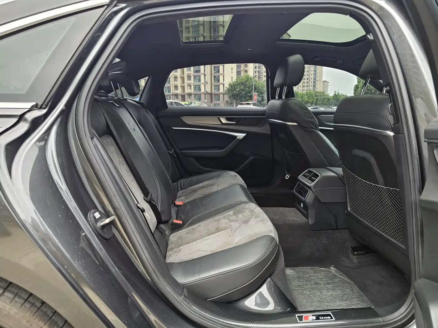 Фото 12 - Audi A6L