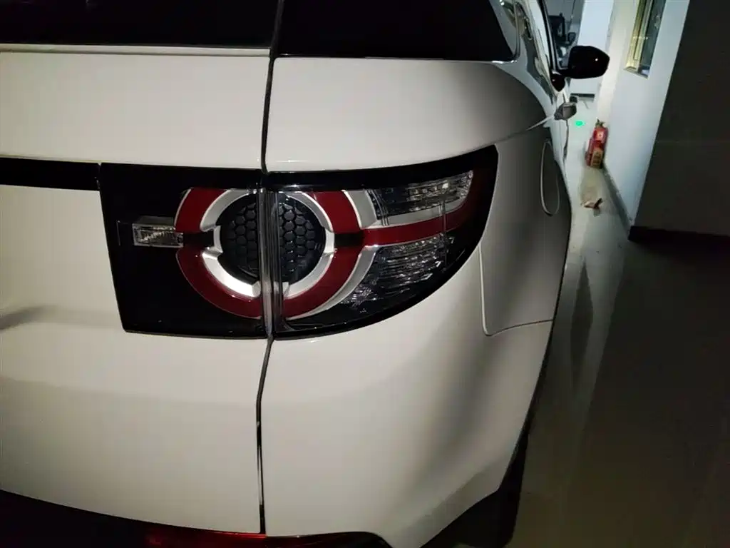 Land Rover Discovery Sport 2018 240PS HSE Edition фото 8