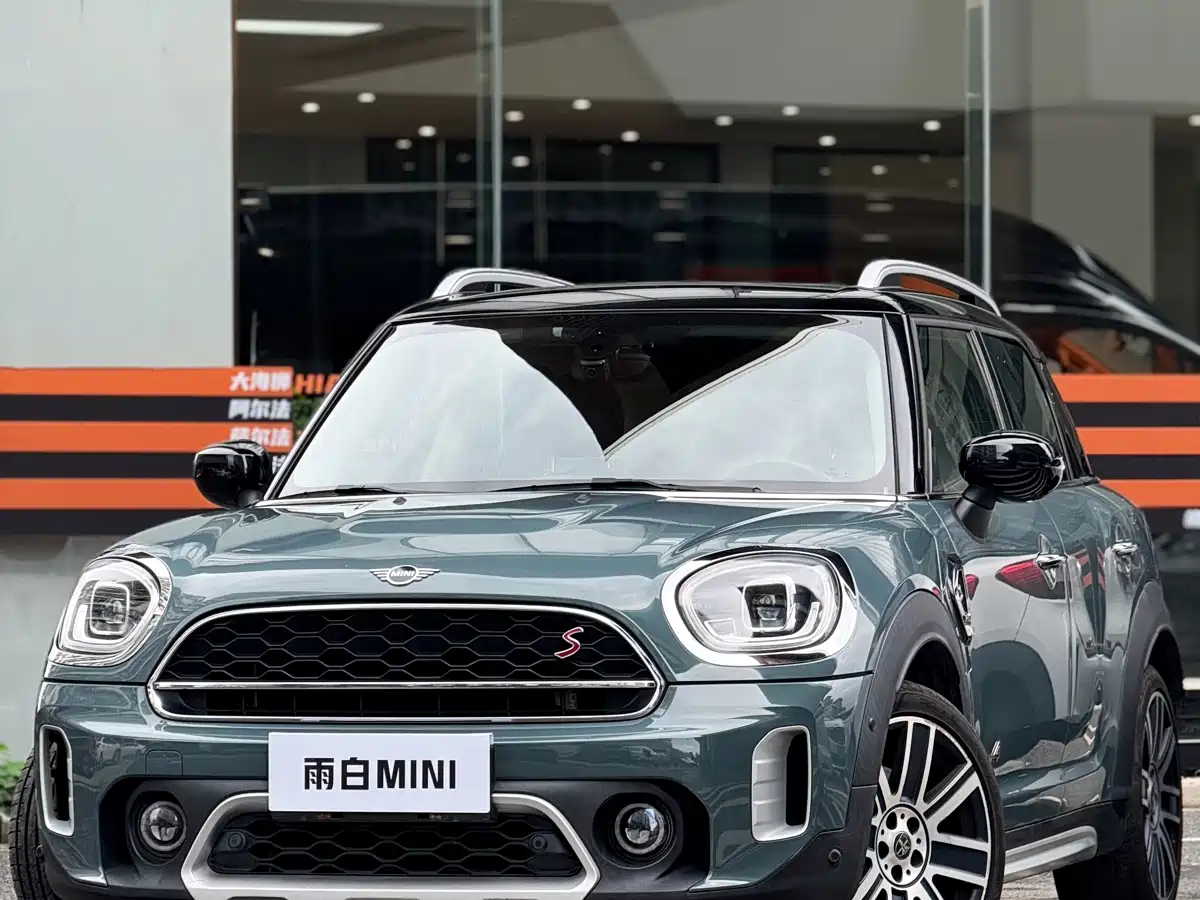 Фото 1 - MINI COUNTRYMAN