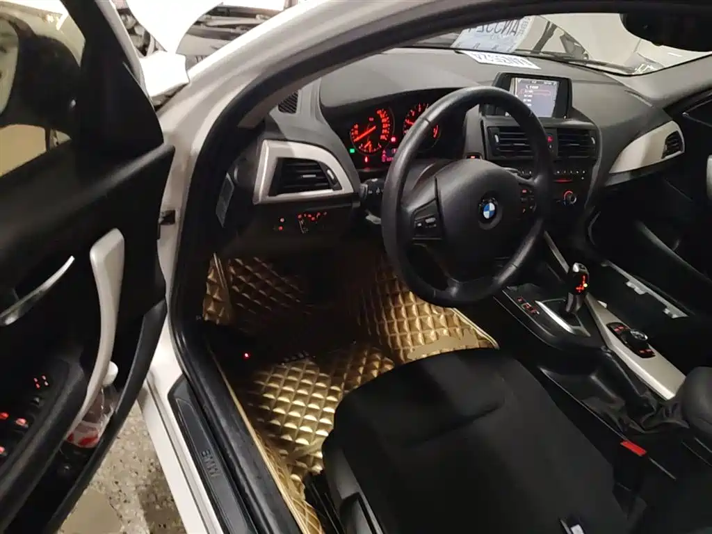 BMW 1 Series (Import) 2013 Facelift 116i Leading Model фото 23