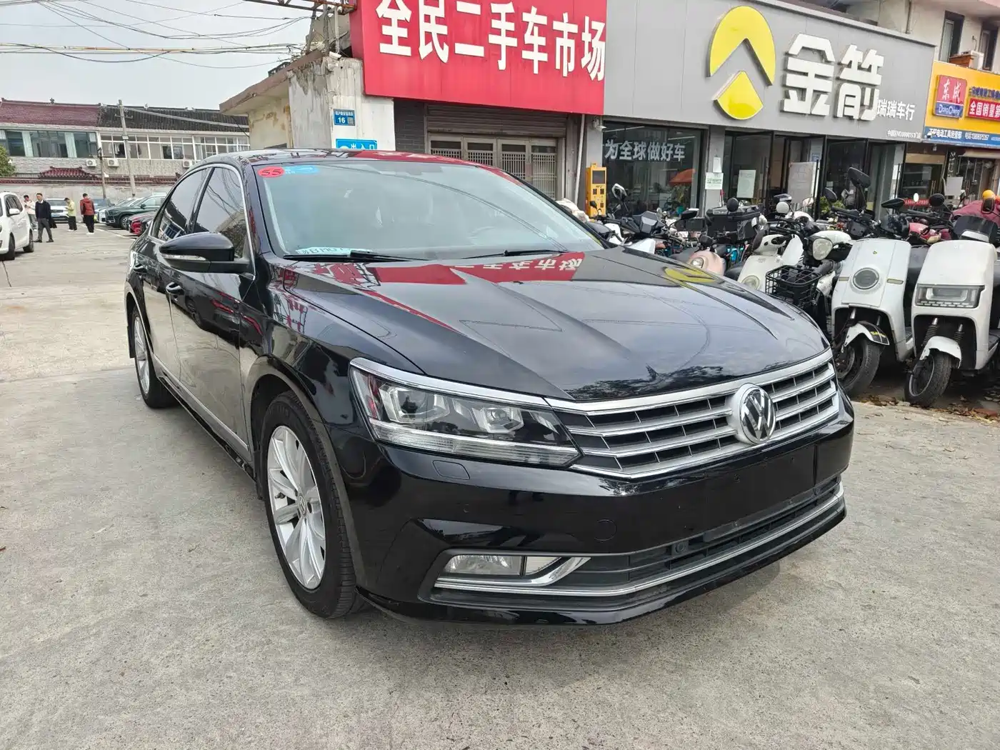 Volkswagen Passat 2016 330TSI DSG Executive Edition фото 2